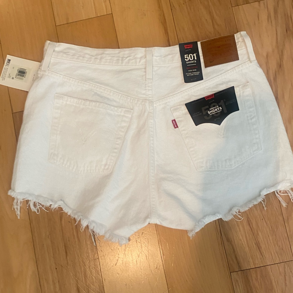NWT Levi’s cutoff shorts